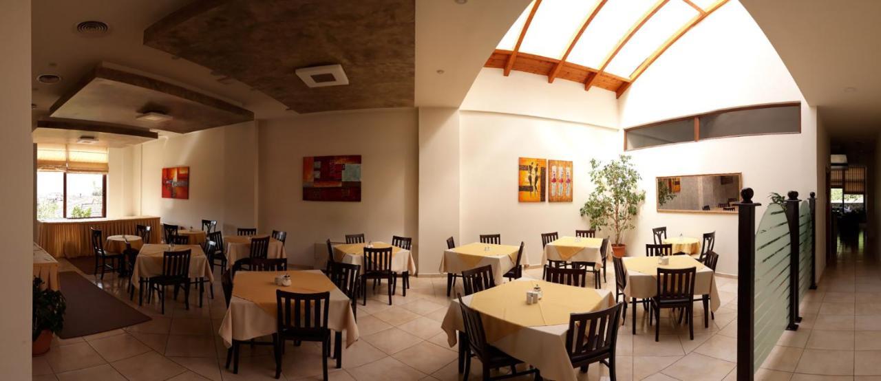 Ahilion Hotel Kalavryta Exteriér fotografie